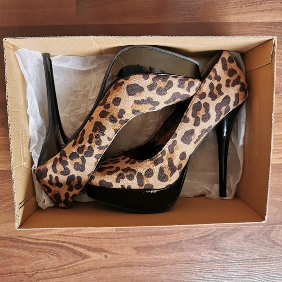 Shoe Candy stilettos - Picture 1 of 5